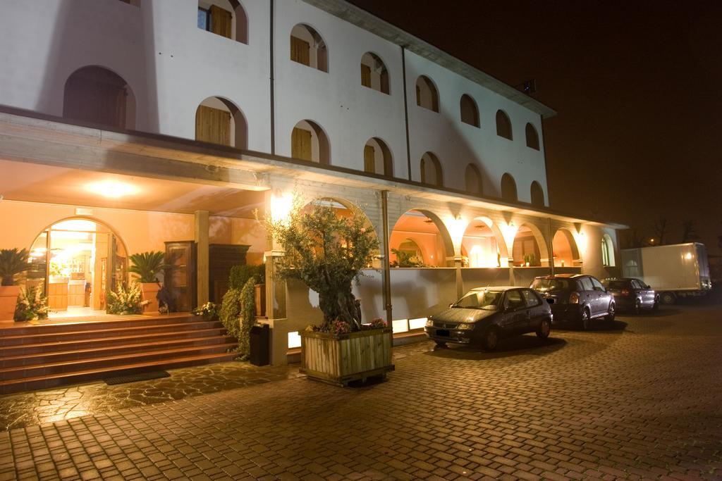 Hotel Missirini Fratta Terme Eksteriør billede